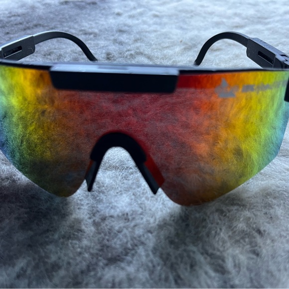 Rainbow Sunglasses Unisex Apres Ski Attire - Picture 2 of 7